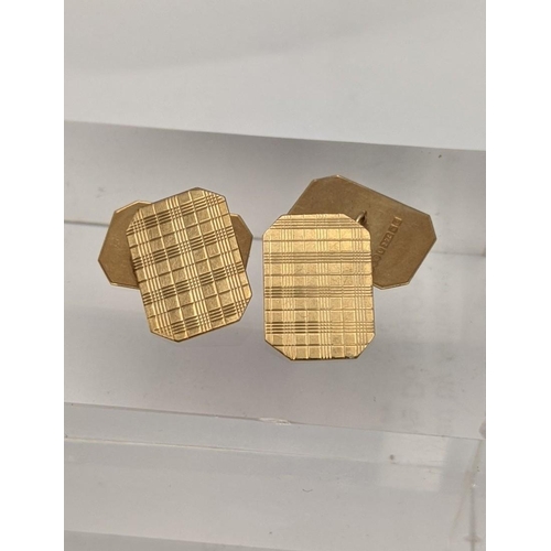 143 - A pair of 9ct gold cufflinks have engraved detail, total weight 3.1g
Location: CAB5