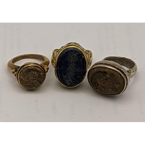 153 - Three Islamic rings set with carved stone seals
Location: CAB5