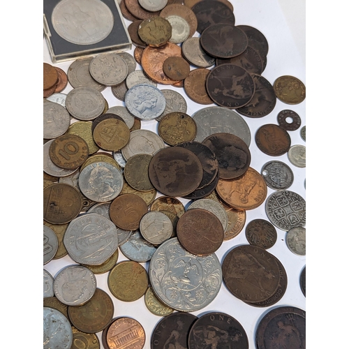 406 - Mixed coins - a large collection of British and World coins to include George I (1714-1727), shillin... 