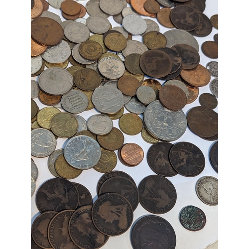 406 - Mixed coins - a large collection of British and World coins to include George I (1714-1727), shillin... 