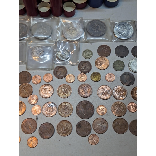 412 - Mixed coins - a large quantity of Victorian and later pennies, halfpennies, Elizabeth II two shillin... 