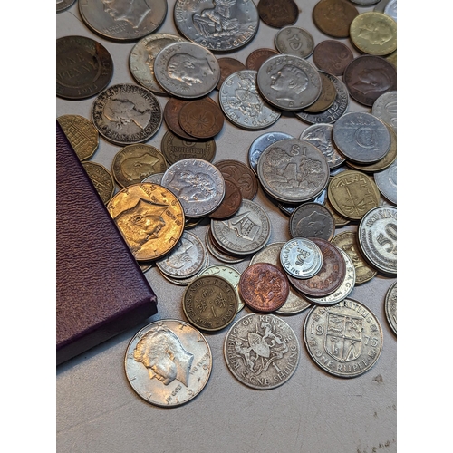 419 - Mixed coins - British and world coins to include a 1970 coinage proof set, commemorative Crowns, Vic... 