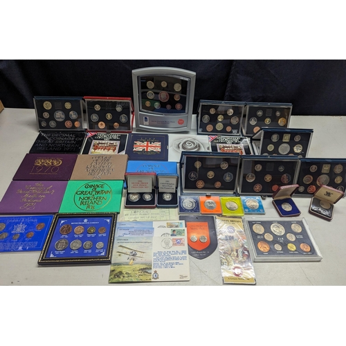 486 - Coinage of Great Britain and Northern Ireland, proof sets from 1970s/80s/90s and 2000, along with si... 