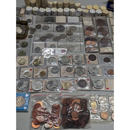 487 - A large collection of British and world coins to include Victorian and later pennies, a quantity of ... 