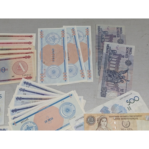 488 - Banknotes - a large collection of Cuban Foreign Exchange banknotes 1-100 Peso. British examples to i... 