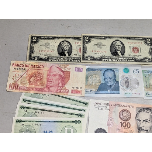 488 - Banknotes - a large collection of Cuban Foreign Exchange banknotes 1-100 Peso. British examples to i... 