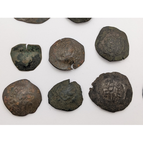 478 - Byzantine Empire - Trachy / Trachea coins, A collection of 25 in various sizes and conditions
Locati... 