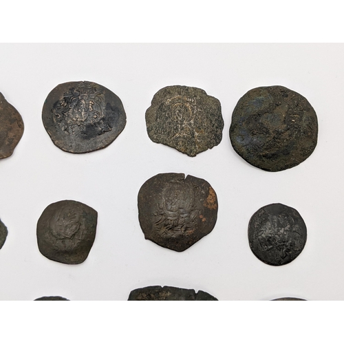 478 - Byzantine Empire - Trachy / Trachea coins, A collection of 25 in various sizes and conditions
Locati... 