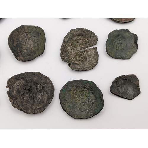 478 - Byzantine Empire - Trachy / Trachea coins, A collection of 25 in various sizes and conditions
Locati... 