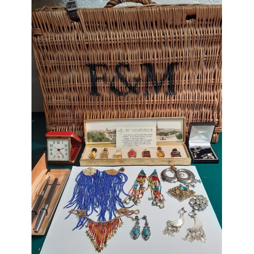 67 - A Fortnum and Masons hamper containing mixed jewellery to include silver and turquoise earrings and ... 