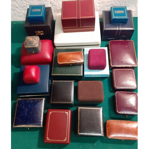 71 - A quantity of vintage and modern jewellery boxes to include leather examples. Location: R1.5