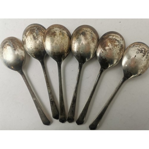 189 - Six silver spoons hallmarked Birmingham 1938 total weight 189.3g
Location: