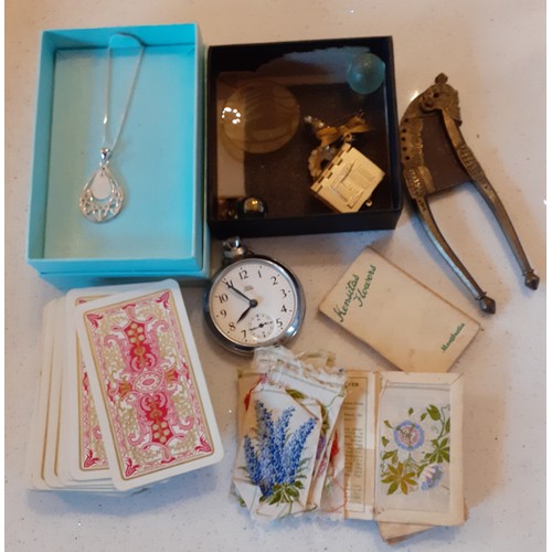 73 - A quantity of costume jewellery and wristwatches to include vintage brooches, a silver chain, a pair... 