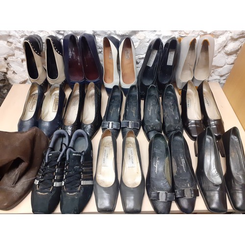 87 - A quantity of vintage ladies shoes A/F to include Celine, Salvatore Ferragamo, Bally, Tiffany, Georg... 