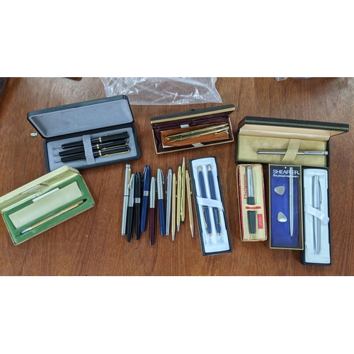 156 - Sheaffer Cross and platinum fountain pens and ballpoint pens to include Sheaffer Imperials, Targa, C... 