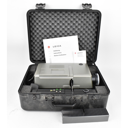 A Leica Pradovit P600 IR Slide Projector, the lens 1:2.5/90, in