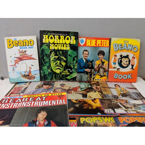 136 - A quantity of 1970's and 1980's music magazines to include Beat Instrumental, Disco 45 Popswop and o... 