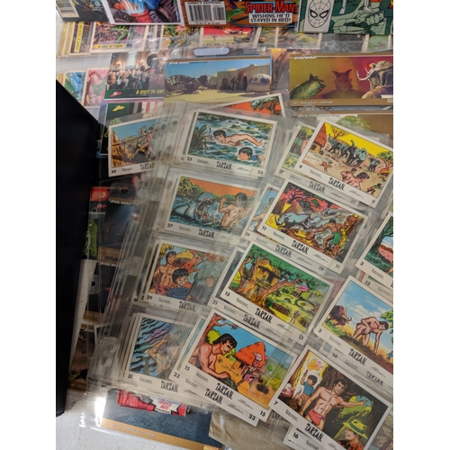 138 - A large quantity of collectors/trading cards with examples from Battle cards, Dr Who, Mars Attacks, ... 