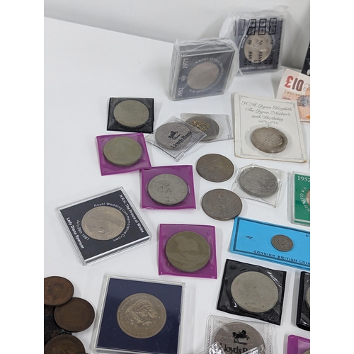 211 - British coins - A collection of Victorian and later coins to include pennies, post 1947 and Elizabet... 