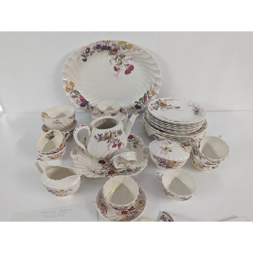 227 - A Copeland Spode 'Fairy Dell' pattern part dinner service A/F, to include tea cups, saucers, bowls, ... 