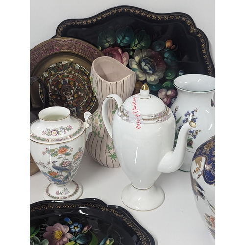 352 - Mixed ceramics to include a Doulton Lambeth stoneware jug, Wedgwood Kutani crane vase, Royal Worcest... 