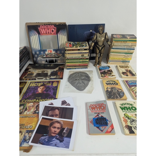 365 - Doctor Who - a mixed collection of memorabilia to include story books, Figure Collection magazines a... 