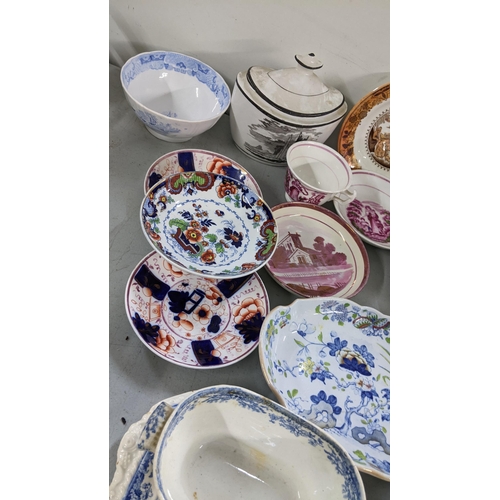 78 - A selection of 19th century porcelain to include a pearlware Staffordshire teapot and other items
Lo... 