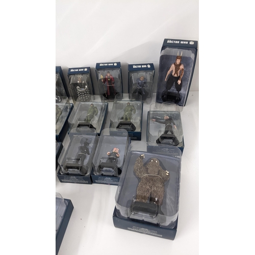 356 - Doctor Who - A collection of 30 boxed Eaglemoss figures to include Tenth and Eleventh Doctors, Ice W... 