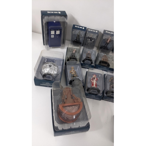 356 - Doctor Who - A collection of 30 boxed Eaglemoss figures to include Tenth and Eleventh Doctors, Ice W... 