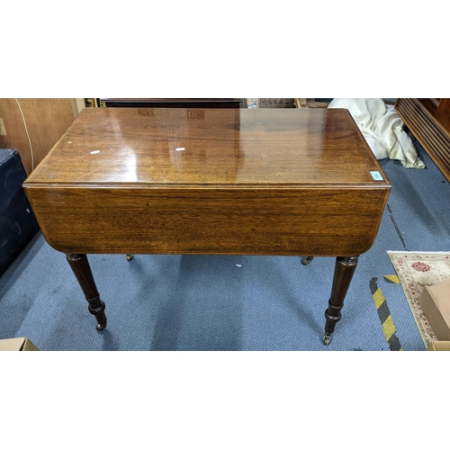 376 - A 19th century mahogany gateleg table having single drawer and turned legs 71cm h x 92cm w Location:... 