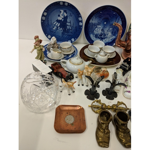 398 - A mixed lot of ceramics and glassware to include Royal Copenhagen, Goss china, model vehicles and ot... 