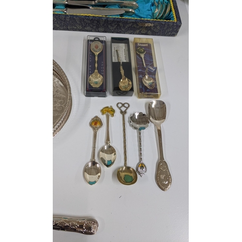 437 - A mixed lot of silver plated items to include a teapot, twin handled sugar pot, canteen of cutlery a... 