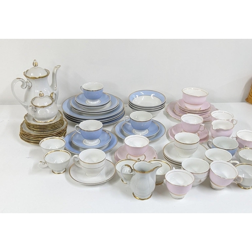 438 - Mixed ceramics to include Doulton cups and saucers, dinner plates and others along with Colclough ch... 