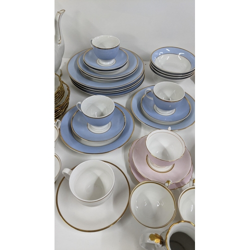 438 - Mixed ceramics to include Doulton cups and saucers, dinner plates and others along with Colclough ch... 