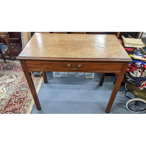 499 - A Georgian mahogany side table having a single drawer, 76cm h x 91cm w
Location:RWB