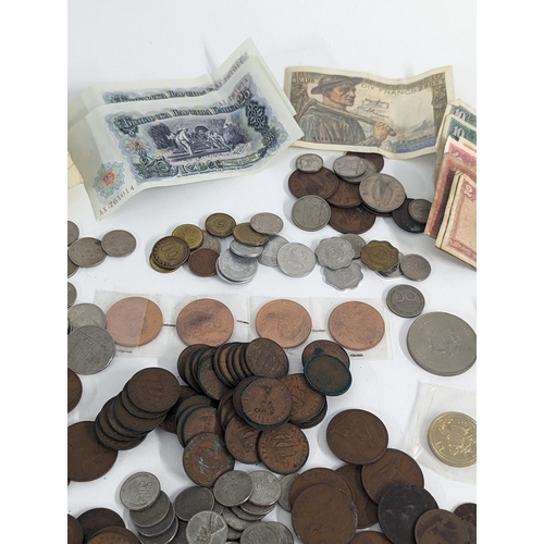 248 - Mixed coins and banknotes to include British early 20th century and later threepence and other examp... 