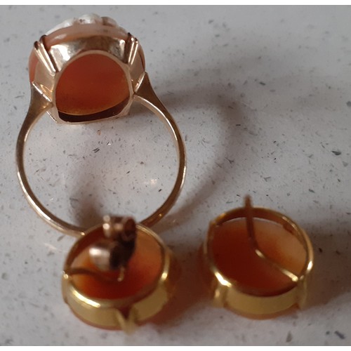 119 - Mixed costume jewellery and cufflinks to include a 9ct gold cameo ring, total weight 3.6g and matche... 