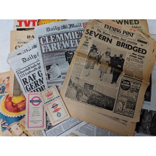 137 - Royal commemorative papers including newspaper headlines form WWI and WWII, special Coronation editi... 