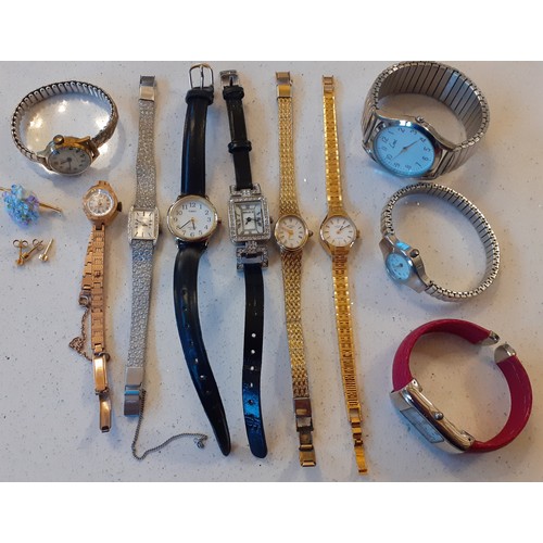 157 - Late to modern day costume jewellery to include silver items and bead necklaces together with 2 jewe... 