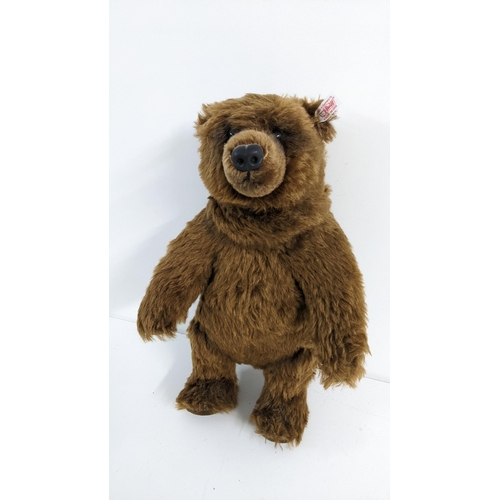 478 - A Steiff brown bear stuffed toy
Location:7.2