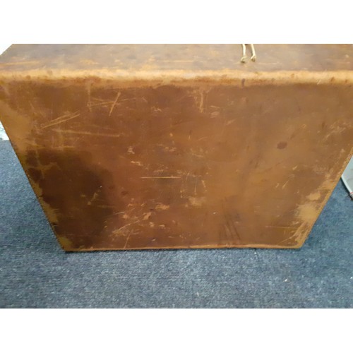 79 - An early 20th Century Lincoln Bennett gentleman's rectangular brown leather hat box, 35cm wide x 19c... 