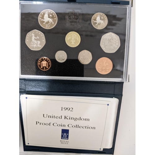 176 - Collection of UK proof and brilliant uncirculated coins set to include 1992 duel date EEC 50p commem... 