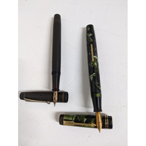 182 - Two 1940s/50s fountain pens, Stephens Leverfil No 270 Fountain pen, late 1940s in green and black ca... 