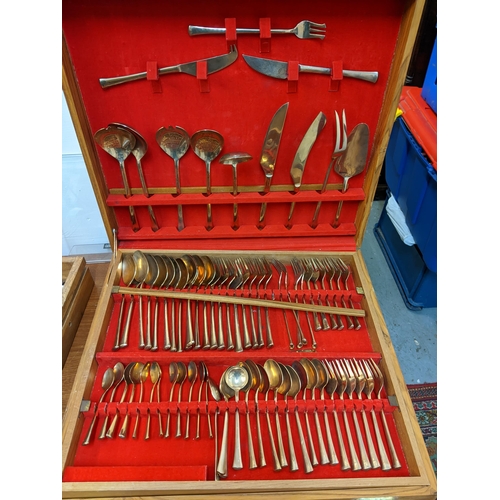 185 - An exquisite nickel bronze 12 piece cutlery set, in a wooden case
Location:LWM