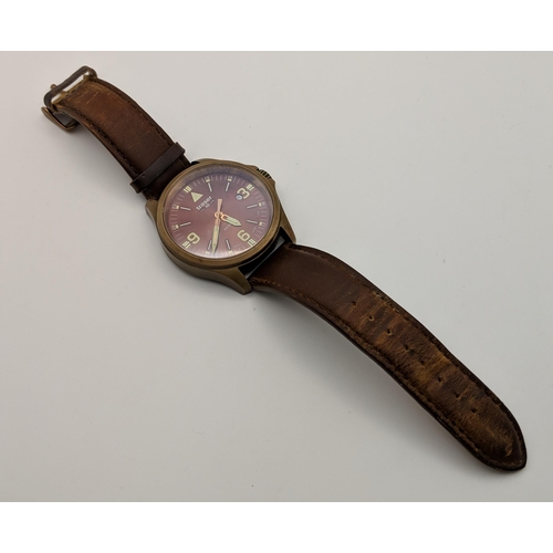 64 - A Traser H3 P67 officer pro automatic bronze gent wrist watch on a brown leather strap with its box
... 