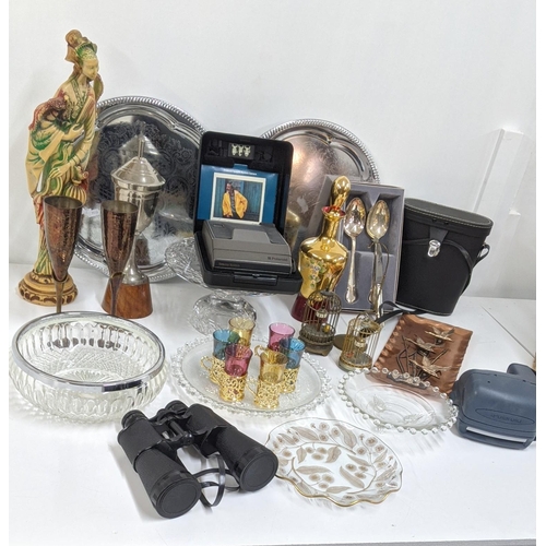 215 - A mixed lot to include two vintage Polaroid cameras, a crystal cut cake stand, a resin oriental figu... 