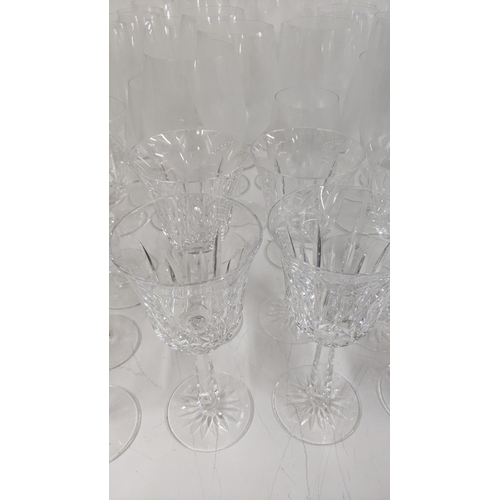 117 - A large lot of mixed glassware to include six Villeroy and Boch champaign glasses, together with two... 