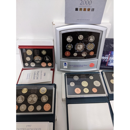 176 - Collection of UK proof and brilliant uncirculated coins set to include 1992 duel date EEC 50p commem... 