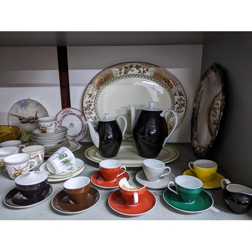 180 - A mixed lot of ceramics, glass and silver plate to include an early 19th century Newhall tea bowl, A... 