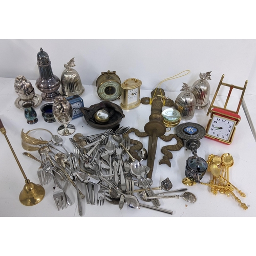 96 - A mixed lot to include loose cutlery, travel clock, eggcup with chick's head cover, and other items ... 